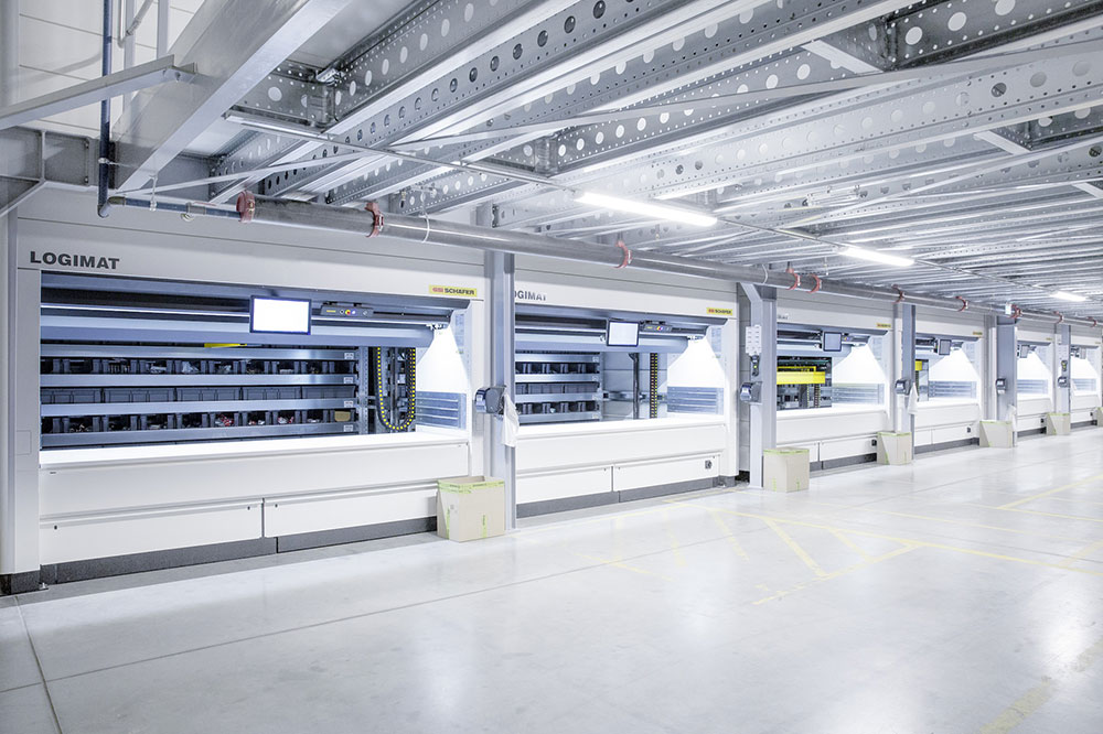 logimat satt opp inne på et lyst lager